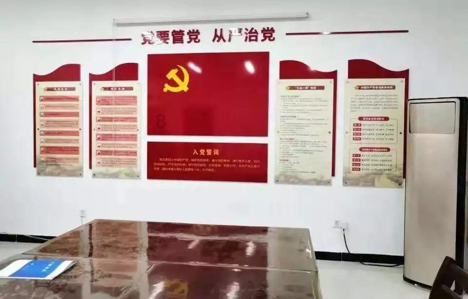 有没有人知道她叫什么名字？游戏画面